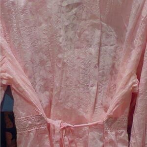 Elegant Pink Lace Short Sleeve Top